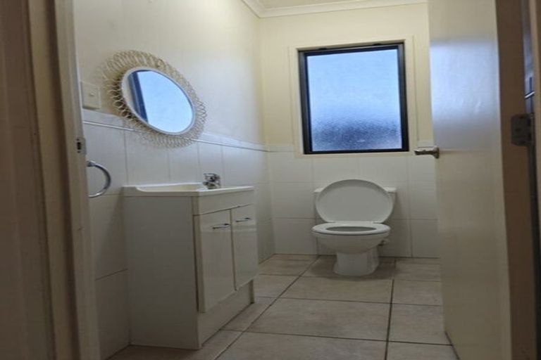 Photo of property in 36 Greenbough Lane, Greenhithe, Auckland, 0632