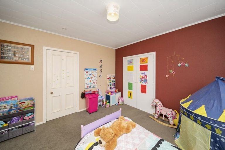 Photo of property in 18 Olivia Street, Stratford, 4332