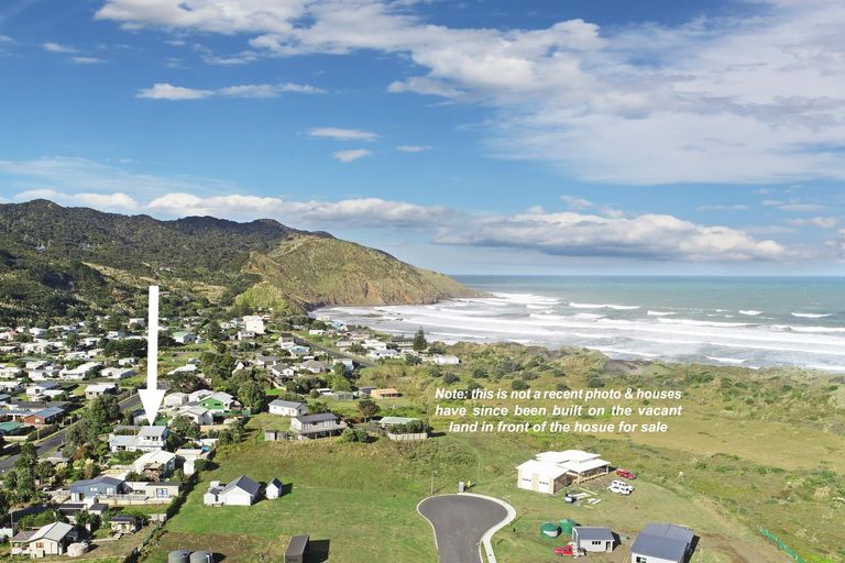 Photo of property in 17 Westside Road, Port Waikato, Tuakau, 2695