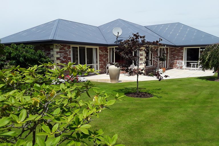 Photo of property in 61 Chesterfield Mews, Russley, Christchurch, 8042