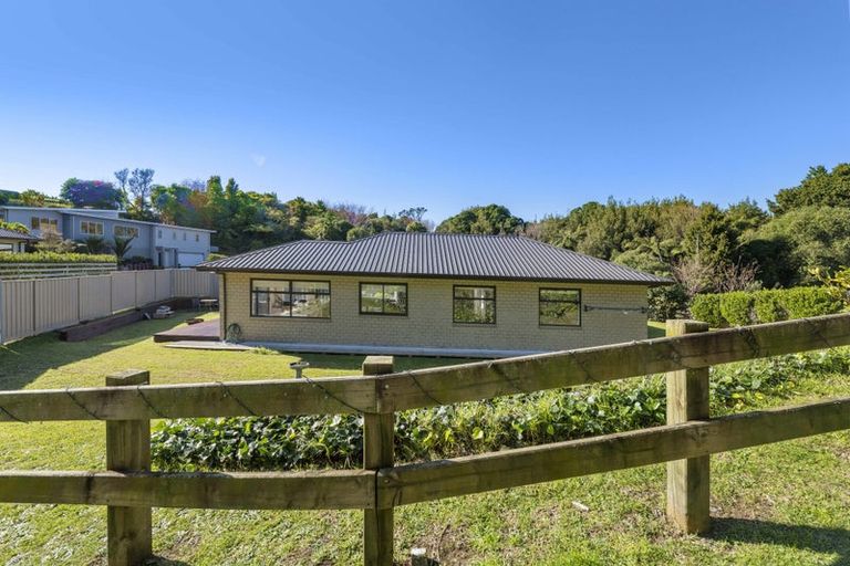 Photo of property in 4 Fern Lane, Whalers Gate, New Plymouth, 4310