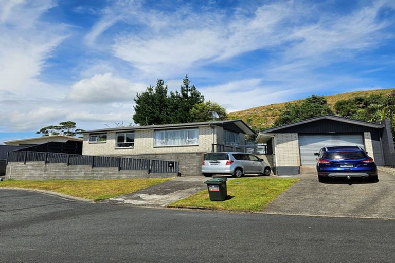Photo of property in 15 Shaldon Crescent, Blagdon, New Plymouth, 4310