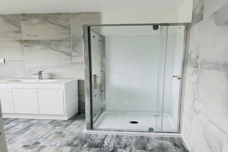 Photo of property in 14a Marendellas Drive, Bucklands Beach, Auckland, 2014