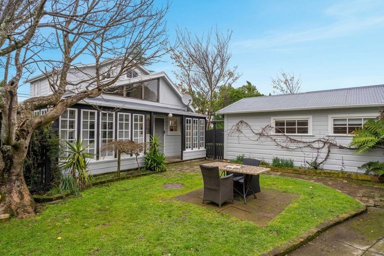 Photo of property in 12 Wallace Street, Featherston, 5710