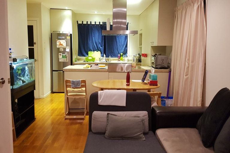 Photo of property in 4 La Trobe Street, Pakuranga Heights, Auckland, 2010