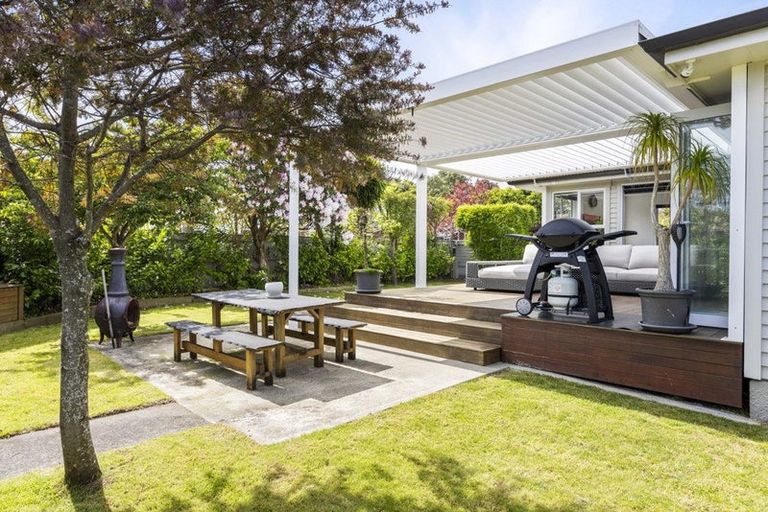 Photo of property in 2 Bideford Street, Brooklands, New Plymouth, 4310