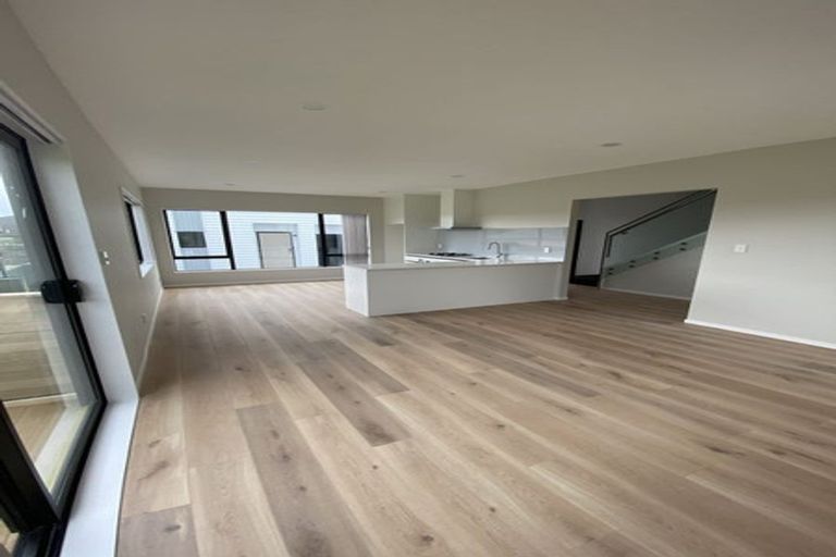 Photo of property in 24d Poinsettia Place, Henderson, Auckland, 0610