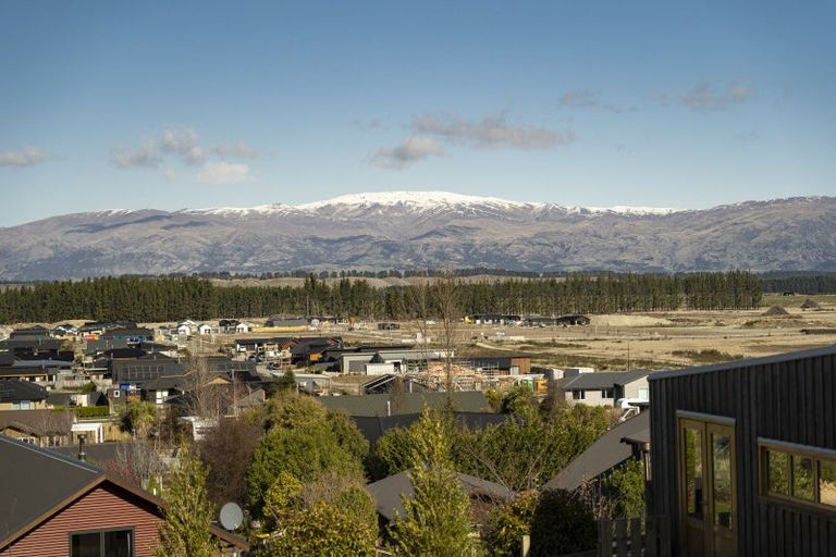 Photo of property in 8 Mary Lane, Lake Hawea, Wanaka, 9382