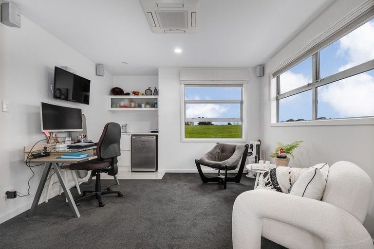 Photo of property in 29 Okarito Avenue, Levin, 5510
