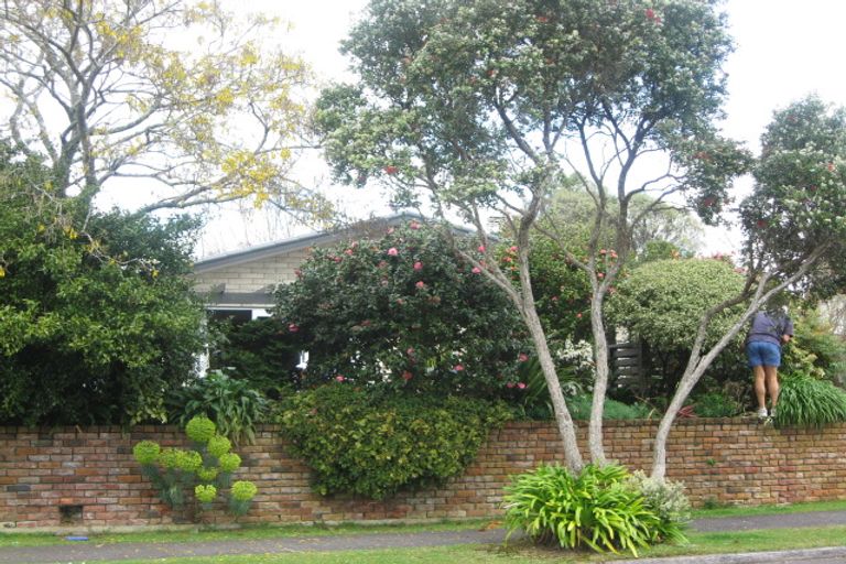Photo of property in 10 Rennell Street, Frankleigh Park, New Plymouth, 4310