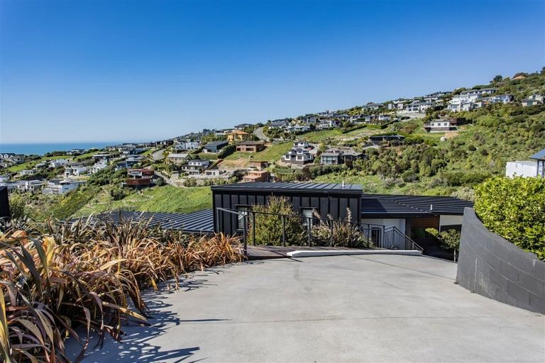 Photo of property in 17 Drayton Drive, Mount Pleasant, Christchurch, 8081