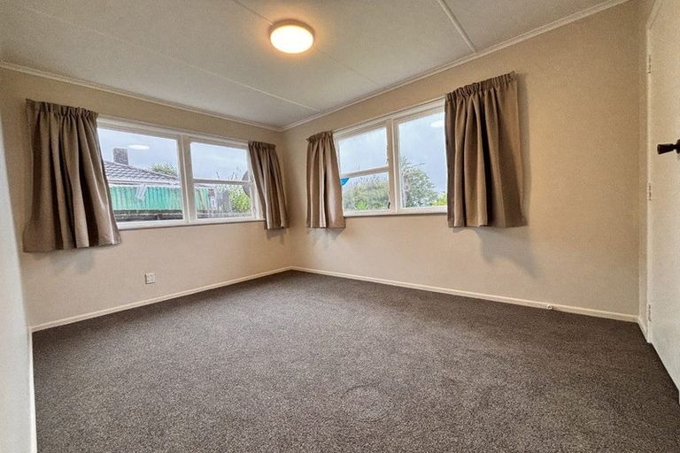 Photo of property in 8 Arnhem Place, Pukekohe, 2120