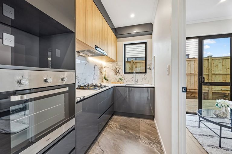 Photo of property in 21 Puia Street, Papatoetoe, 2025