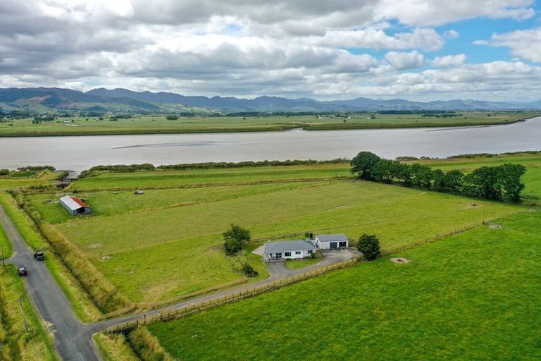 Photo of property in 40 Old Ferry Road, Orongo, Thames, 3574