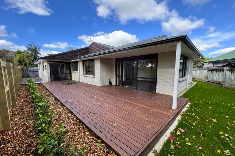 Photo of property in 7b Harrow Place, Hokowhitu, Palmerston North, 4410