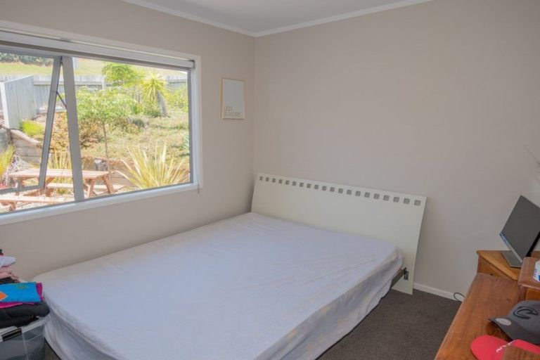 Photo of property in 11 Nancy Wake Place, Cable Bay, 0420