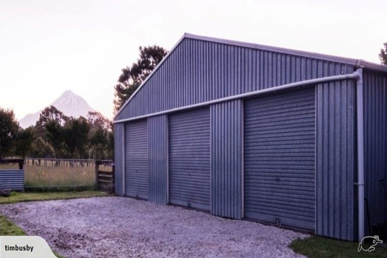 Photo of property in 1346 Egmont Road, Egmont Village, Inglewood, 4386