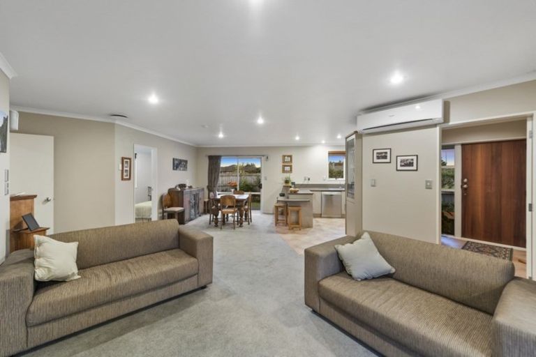 Photo of property in 2 Westminster Place, Rototuna North, Hamilton, 3210