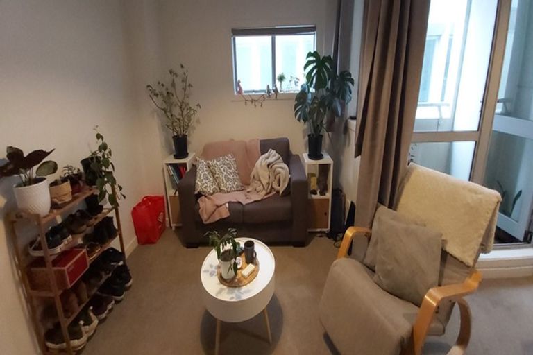 Photo of property in Dixonlane Apartments, 8/7 Feltex Lane, Te Aro, Wellington, 6011