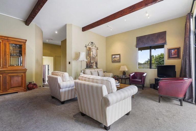 Photo of property in 28 Waipuna Place, Rototuna, Hamilton, 3210