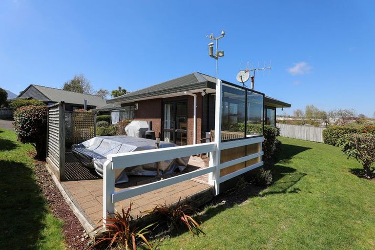 Photo of property in 79 Harvey Street, Waipahihi, Taupo, 3330
