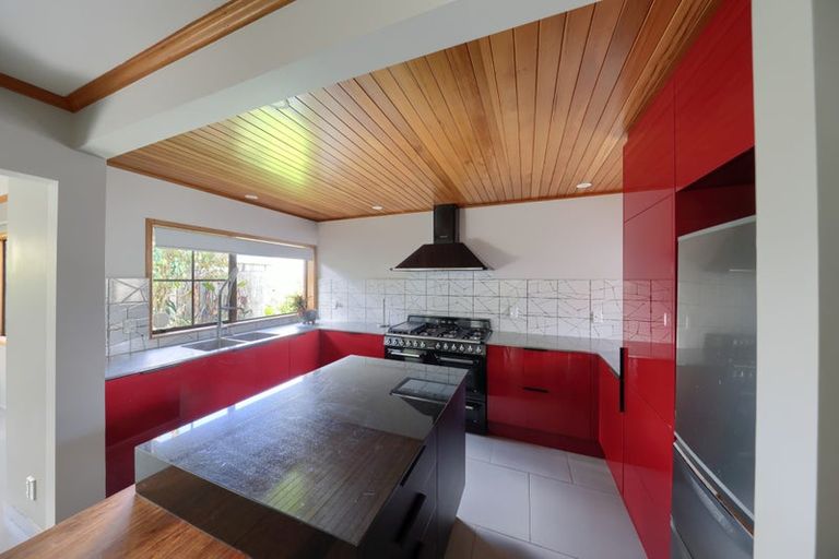 Photo of property in 2/17 Copeland Street, Hutt Central, Lower Hutt, 5011