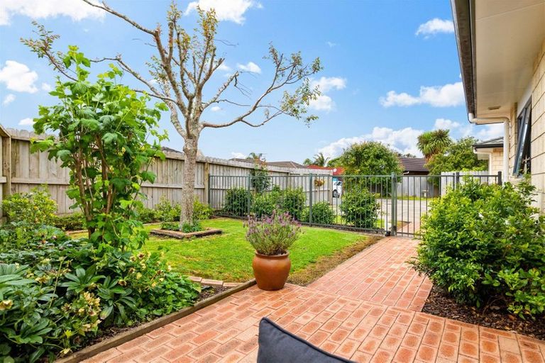 Photo of property in 68 South Kensington Way, Henderson, Auckland, 0612