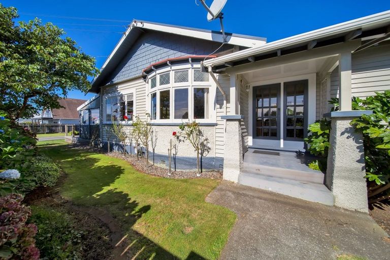 Photo of property in 14 Douglas Street, Hawera, 4610