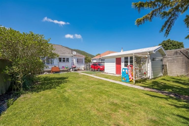Photo of property in 3 Haig Street, Waterloo, Lower Hutt, 5011