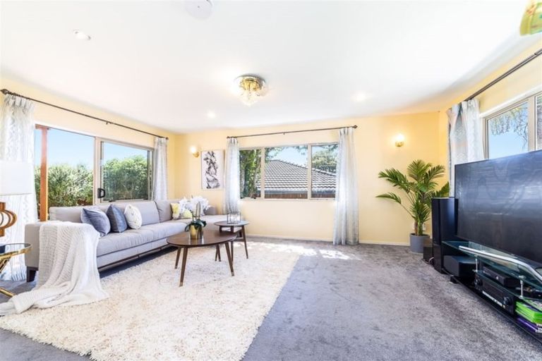 Photo of property in 143 Sturges Road, Henderson, Auckland, 0612