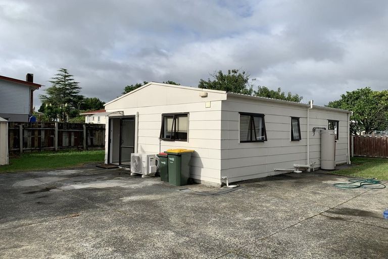 Photo of property in 53 Universal Drive, Henderson, Auckland, 0610