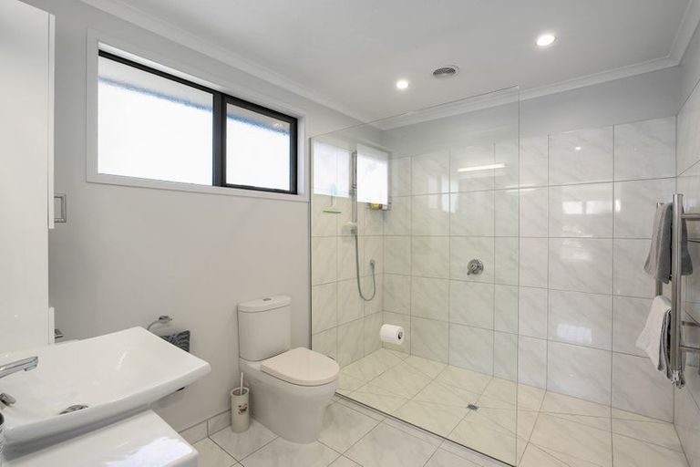 Photo of property in 28 Matthews Crescent, Cromwell, 9310