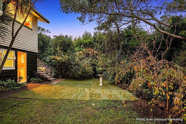 Photo of property in 424 Don Buck Road, Massey, Auckland, 0614