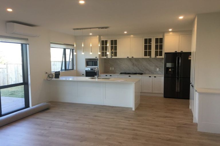 Photo of property in 49 Johns Creek Crescent, Silverdale, 0932