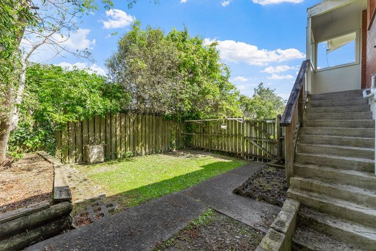 Photo of property in 18a Brian Crescent, Stanmore Bay, Whangaparaoa, 0932