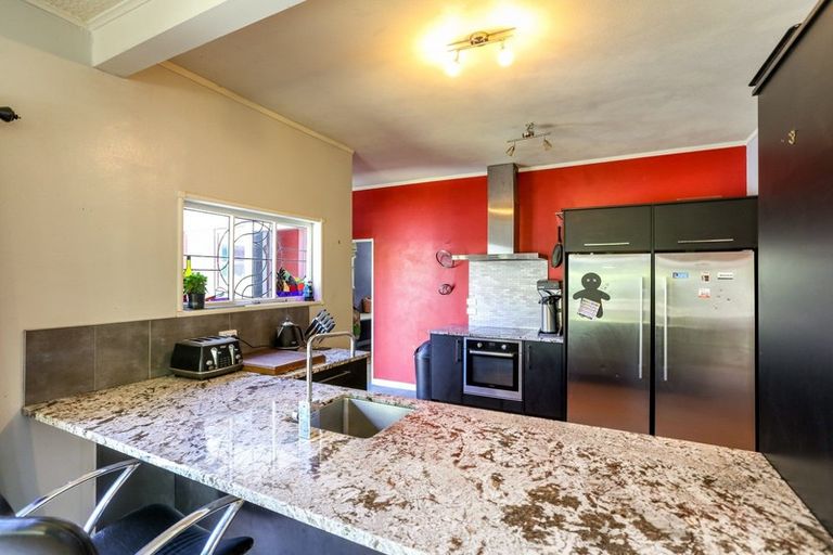 Photo of property in 25b Clearmont Crescent, Blagdon, New Plymouth, 4310