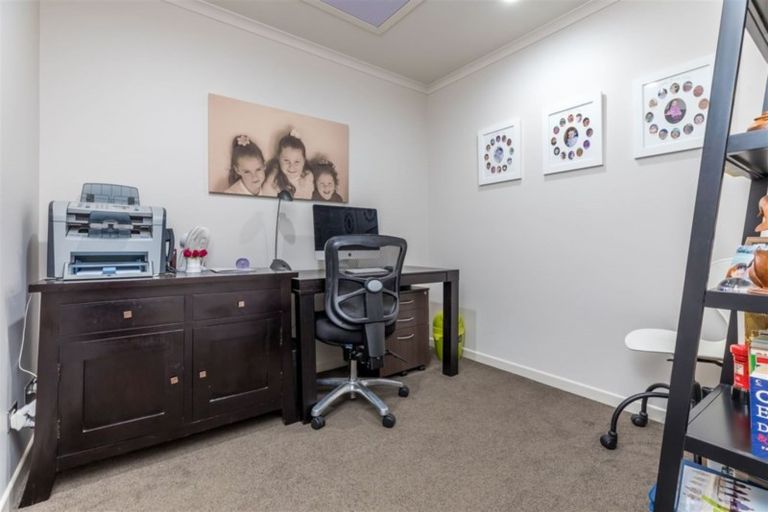 Photo of property in 84 Blue Heron Rise, Stanmore Bay, Whangaparaoa, 0932