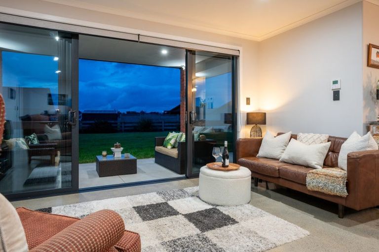 Photo of property in 43 Seachange Drive, Leamington, Cambridge, 3432