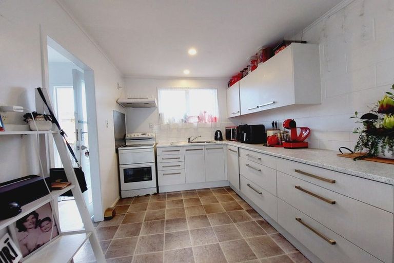 Photo of property in 5/80 Portage Road, New Lynn, Auckland, 0600