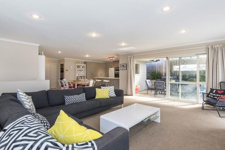 Photo of property in 13a Poto Street, Te Atatu South, Auckland, 0610