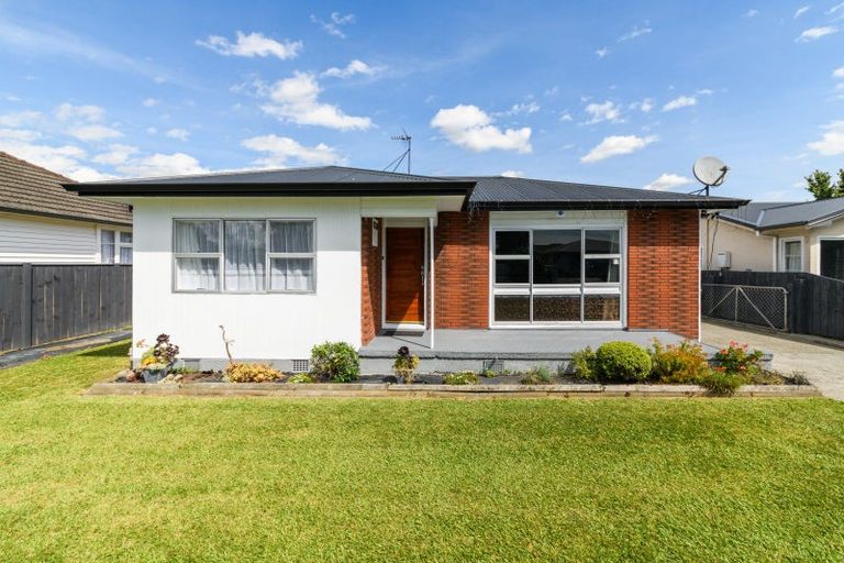 Photo of property in 6 Milton Street, Roslyn, Palmerston North, 4414