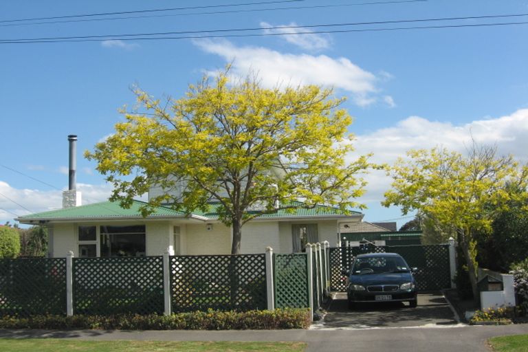 Photo of property in 17 Westerleigh Street, Bishopdale, Christchurch, 8053