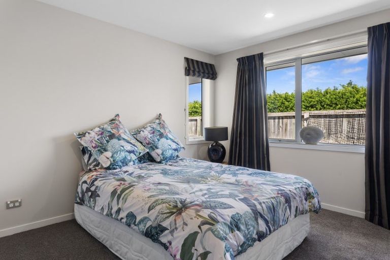 Photo of property in 1 Sequoia Way, Rangiora, 7400