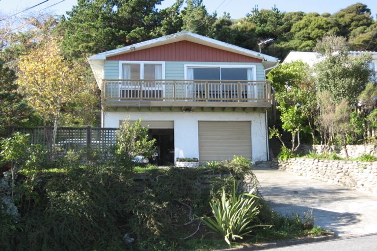 Photo of property in 25 Lord Street, Stokes Valley, Lower Hutt, 5019