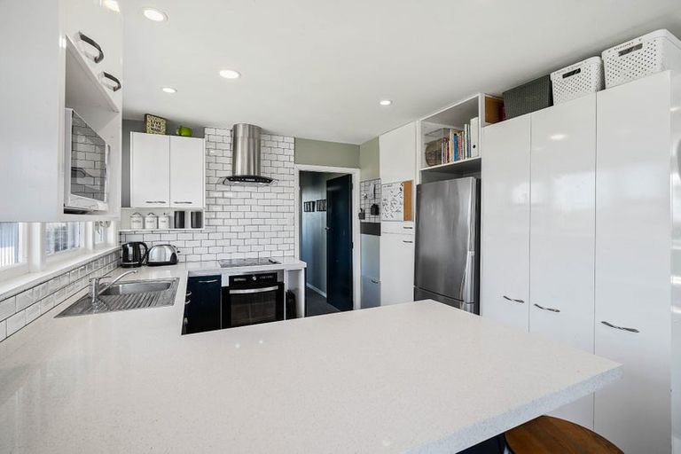 Photo of property in 8 Whelan Place, Hei Hei, Christchurch, 8042