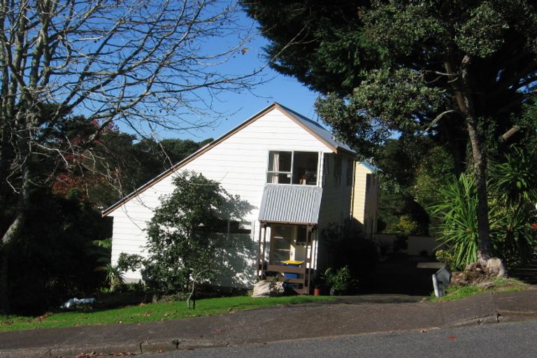 Photo of property in 2/5 Karapiti Place, Glen Eden, Auckland, 0602