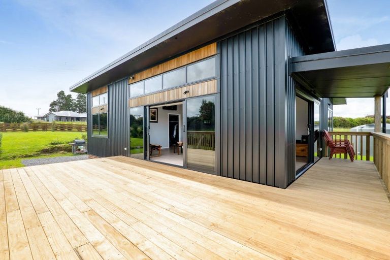 Photo of property in 621 Climie Road, Cardiff, Stratford, 4391