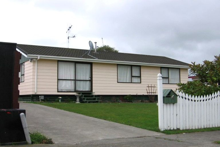 Photo of property in 6 Peter Hall Drive, Kelvin Grove, Palmerston North, 4414