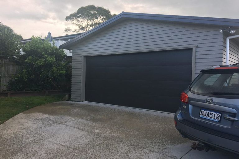 Photo of property in 1a Tirita Street, Kawaha Point, Rotorua, 3010