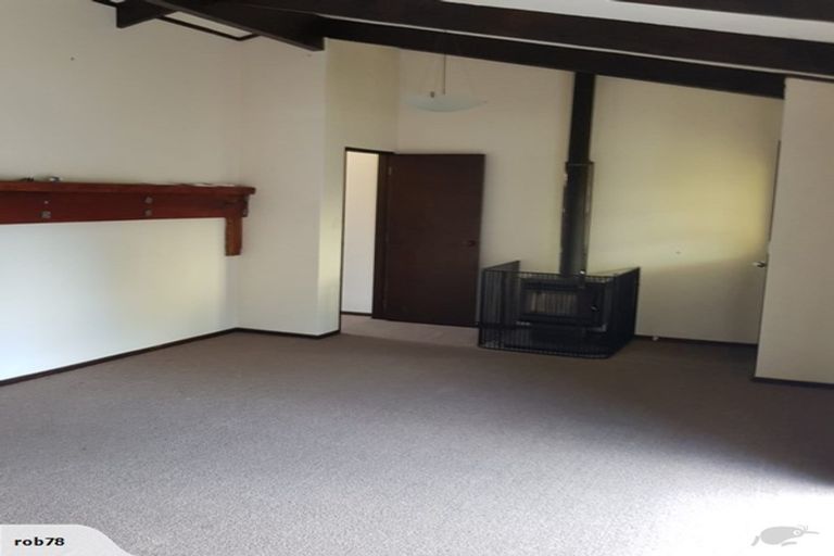 Photo of property in 76 Resolution Road, Welcome Bay, Tauranga, 3112